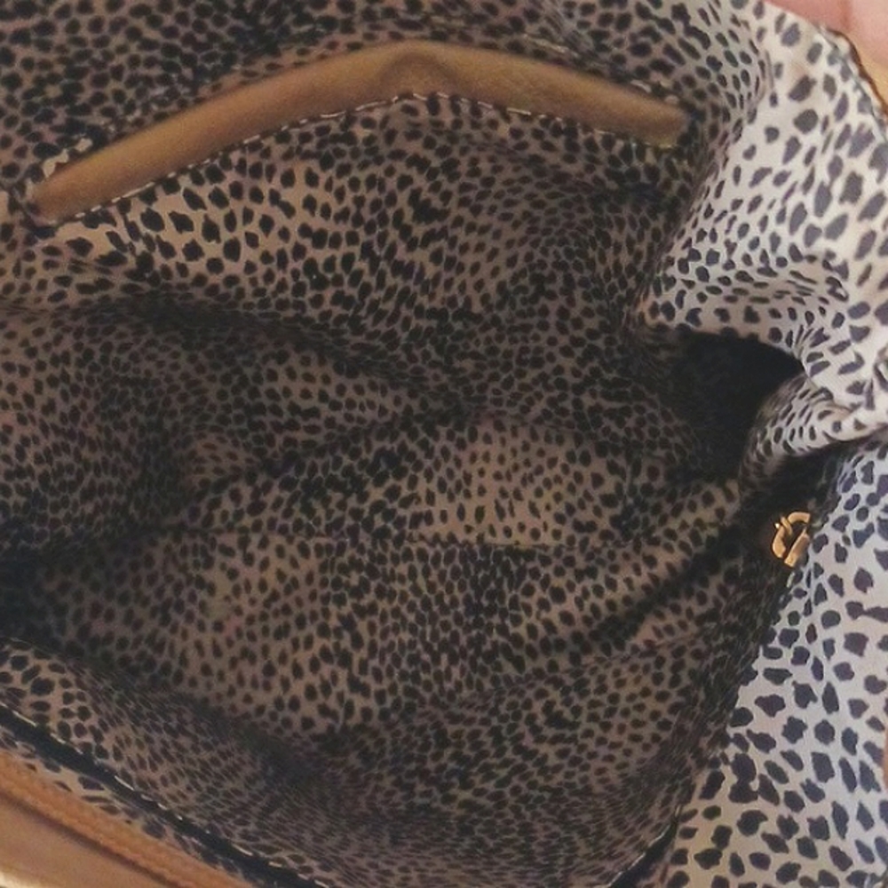 CUTE Crossbody Brown/Tan Gold Hardware Purse - Picture 10 of 16